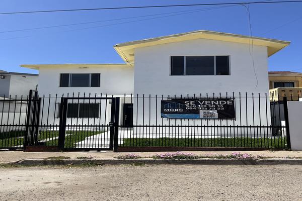 Foto de inmueble en Lago Toronto, Col. Valle Dorado C.P. 22890, Ensenada