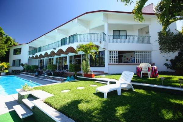 Foto de inmueble en Lago Yuriria, Col. Tequesquitengo C.P. 62915, Jojutla