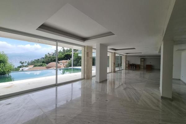 Foto de inmueble en  , Col. Las Brisas C.P. 39867, Acapulco de Juárez
