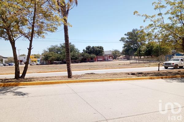 Foto de inmueble en las campanas y Guadalupe #139, Col. Genaro Estrada Calderón C.P. 82199, Mazatlán