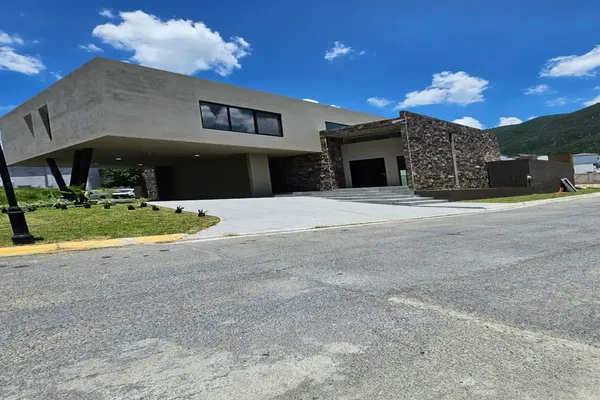 Foto de inmueble en Las Colinas #510, Col. Residencial y Club de Golf La Herradura Etapa A C.P. 64890, Monterrey