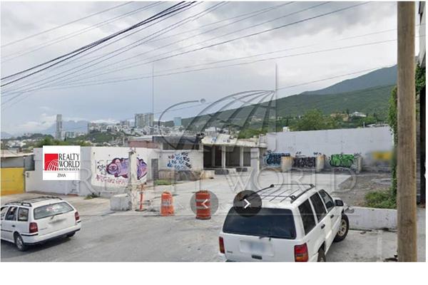 Foto de inmueble en  , Col. Las Cumbres 2 Sector C.P. 64610, Monterrey