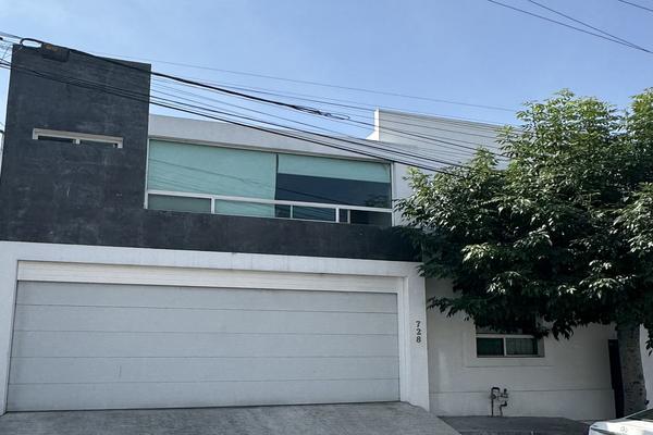 Foto de inmueble en  , Col. Las Cumbres 3 Sector C.P. 64610, Monterrey