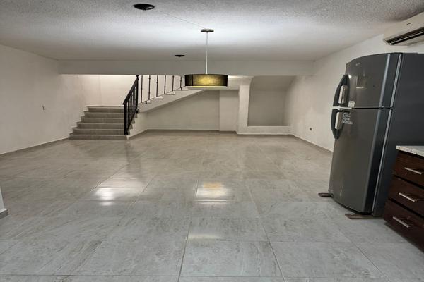 Foto de inmueble en , Col. Las Cumbres 3 Sector C.P. 64610, Monterrey
