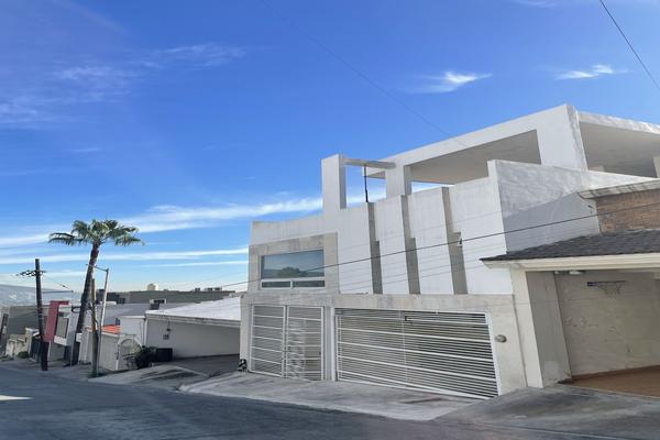 Foto de inmueble en  , Col. Las Cumbres 4 Sector  A C.P. 64619, Monterrey