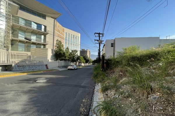Foto de inmueble en Las Cumbres 5to Sector, Col. Las Cumbres 5 Sector B C.P. 64619, Monterrey
