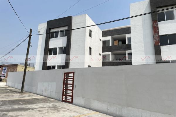 Foto de inmueble en Las Cumbres, Col. Las Cumbres 1 Sector C.P. 64610, Monterrey
