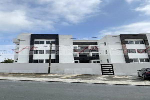 Foto de inmueble en Las Cumbres, Col. Las Cumbres 2 Sector C.P. 64610, Monterrey