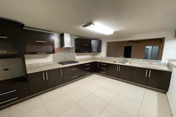 Foto de inmueble en  , Col. Las Cumbres C.P. 64619, Monterrey