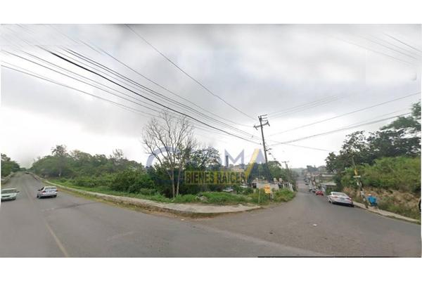 Foto de inmueble en , Col. Las Lomas C.P. 92850, Tuxpan