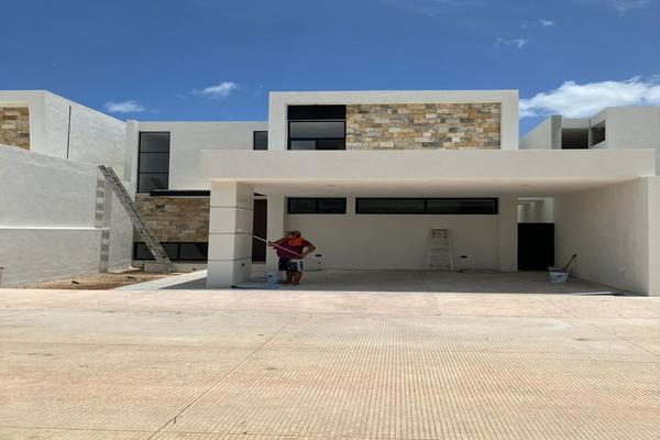 Foto de inmueble en Las Margaritas de Cholul, Mérida, Yucatán, Col. Las Margaritas de Cholul C.P. 97305, Mérida