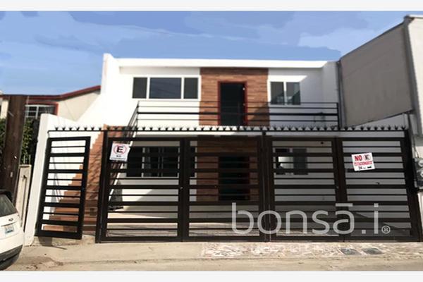 Foto de inmueble en Las Palmas #744, Col. Bosque de los Olivos C.P. 22818, Ensenada