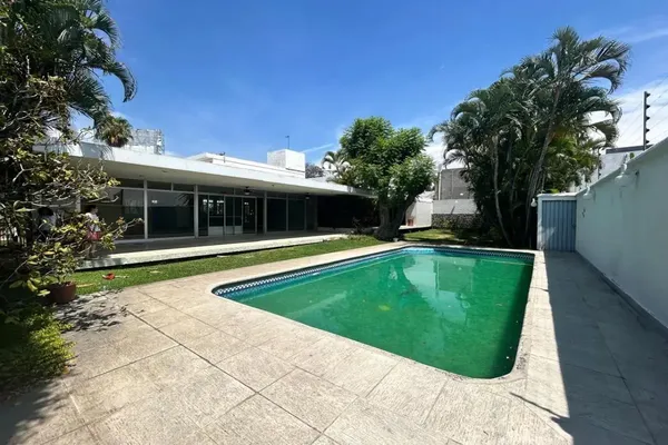 Foto de inmueble en  , Col. Las Palmas C.P. 62050, Cuernavaca