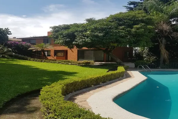 Foto de inmueble en  , Col. Las Palmas C.P. 62050, Cuernavaca