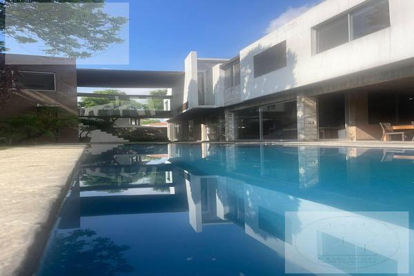 Foto de inmueble en  , Col. Las Quintas C.P. 62450, Cuernavaca