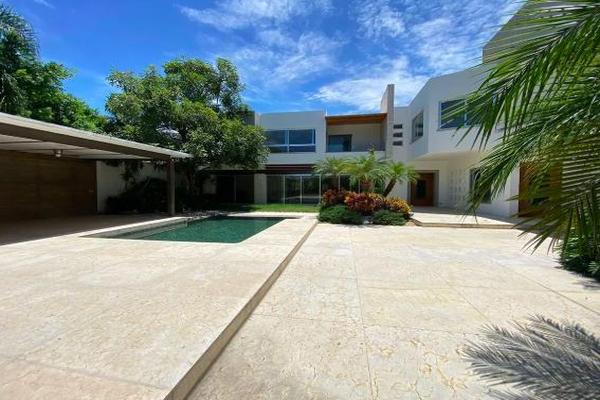 Foto de inmueble en  , Col. Las Quintas C.P. 62450, Cuernavaca