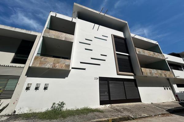 Foto de inmueble en  , Col. Las Rosas C.P. 86360, Comalcalco