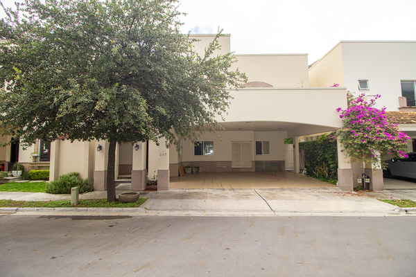 Foto de inmueble en Las Sendas, Col. Las Sendas Galicias C.P. 66233, San Pedro Garza García