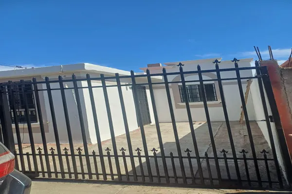 Foto de inmueble en Laurel #442, Col. Villas del Real 2a Sección C.P. 22785, Ensenada