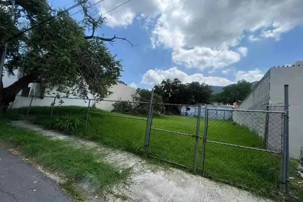 Foto de inmueble en  , Col. Lázaro Cárdenas C.P. 64269, Monterrey