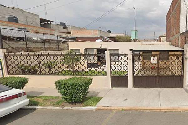 Foto de inmueble en Leandro Valle #54, Col. San Pedro C.P. 56160, Texcoco