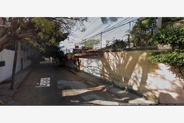 Foto de inmueble en LEÑEROS #92, Col. Los Volcanes C.P. 62350, Cuernavaca