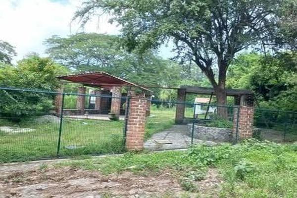 Foto de inmueble en Libramiento Nogueras, Col. Nogueras C.P. 28454, Comala
