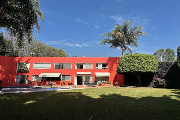 Foto de inmueble en  , Col. Los Limoneros C.P. 62304, Cuernavaca