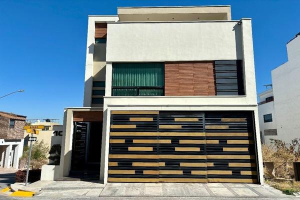 Foto de inmueble en Lince, Col. Cumbres Elite 3er Sector C.P. 64349, Monterrey