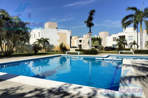 Foto de inmueble en  , Col. Llano Largo C.P. 39906, Acapulco de Juárez