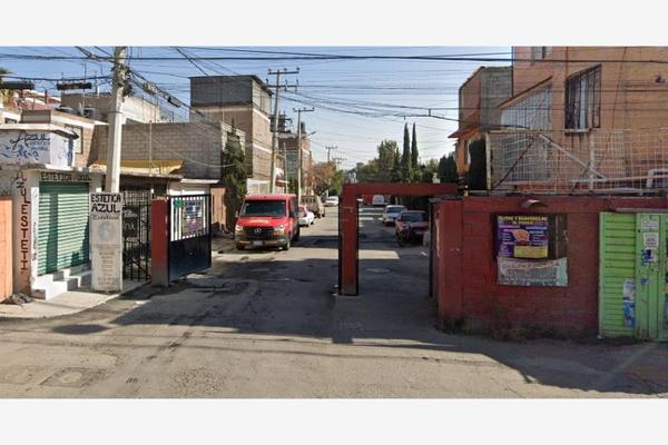 Foto de inmueble en LLUVIA #0, Col. Ehécatl (Paseos de Ecatepec) C.P. 55029, Ecatepec de Morelos