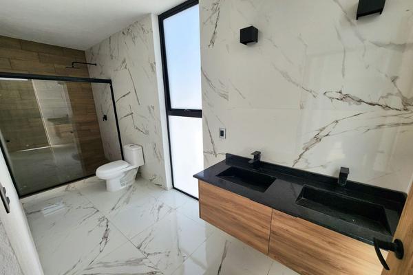 Foto de inmueble en Loma Alta Tres Marias, Col. Loma Alta C.P. 58096, Morelia