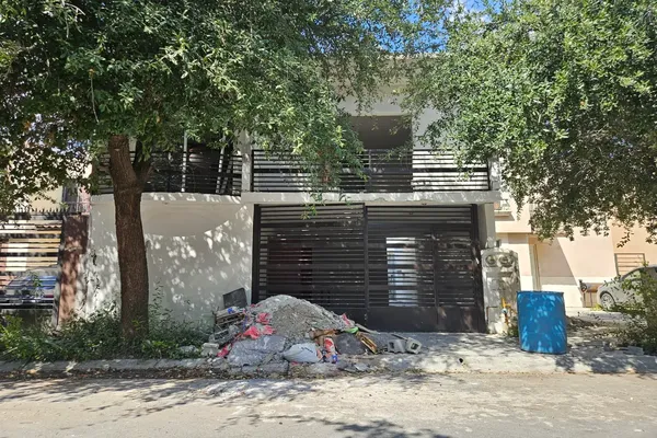Foto de inmueble en loma baja #1019, Col. Mitras Poniente C.P. 66023, García