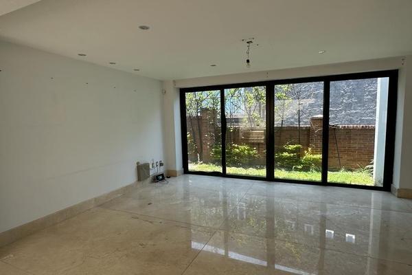 Foto de inmueble en loma real, Col. Country Club C.P. 53930, Naucalpan de Juárez
