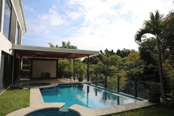 Foto de inmueble en  , Col. Lomas de Atzingo C.P. 62180, Cuernavaca
