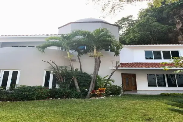 Foto de inmueble en . #., Col. Lomas de Atzingo C.P. 62180, Cuernavaca