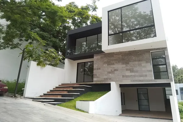 Foto de inmueble en  , Col. Lomas de Atzingo C.P. 62180, Cuernavaca