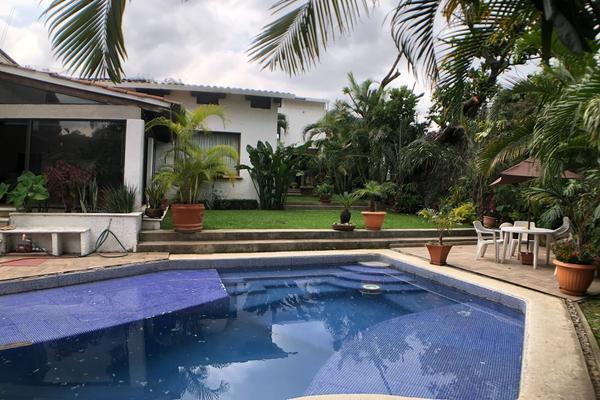 Foto de inmueble en Lomas de Atzingo, Col. Lomas de Atzingo C.P. 62180, Cuernavaca