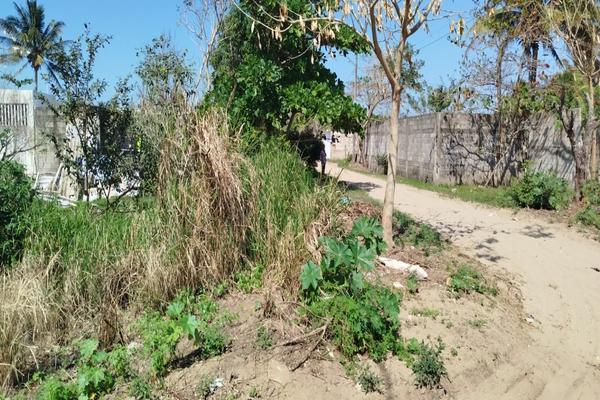 Foto de inmueble en  , Col. Lomas de Barrillas C.P. 96535, Coatzacoalcos