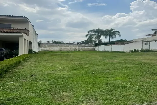Foto de inmueble en Lomas de los Robles #2750, Col. Lomas Del Bosque C.P. 45118, Zapopan