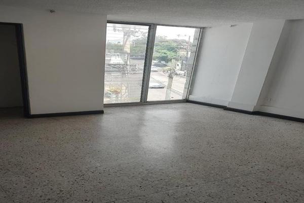 Foto de inmueble en  , Col. Lomas de Miraval C.P. 62270, Cuernavaca