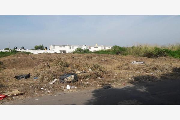 Foto de inmueble en  , Col. Lomas de Río Medio IV C.P. 91809, Veracruz