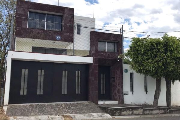 Foto de inmueble en Lomas de Santa María, Col. Las Torrecillas C.P. 58090, Morelia