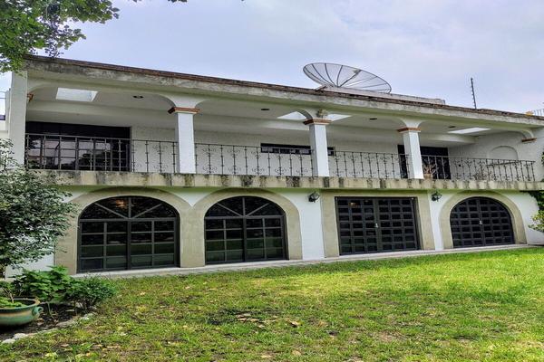 Foto de inmueble en  , Col. Lomas de Tecamachalco Sección Bosques I y II C.P. 52780, Huixquilucan