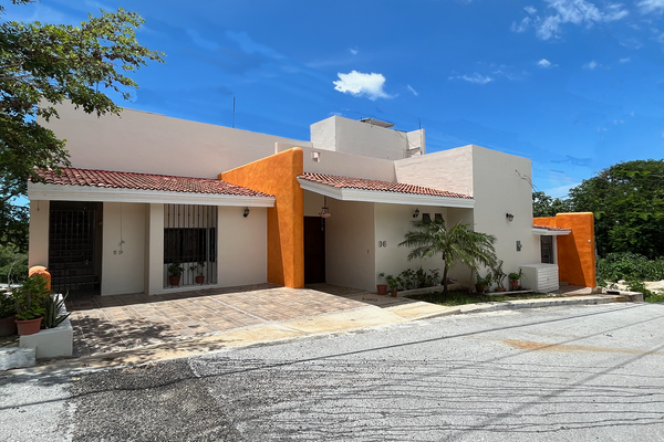 Foto de inmueble en  , Col. Lomas del Castillo C.P. 24030, Campeche
