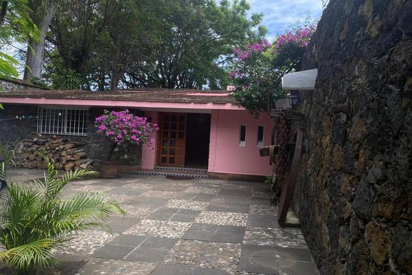 Foto de inmueble en  , Col. Lomas del Mirador C.P. 62350, Cuernavaca
