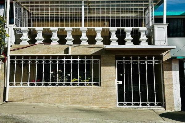 Foto de inmueble en Lomas Lindas, Col. Lomas Lindas I Sección C.P. 52947, Atizapán de Zaragoza
