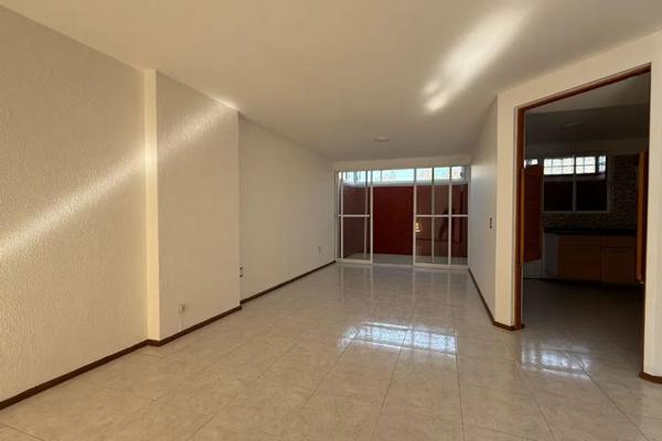 Foto de inmueble en Lomas Lindas, Col. Lomas Lindas I Sección C.P. 52947, Atizapán de Zaragoza
