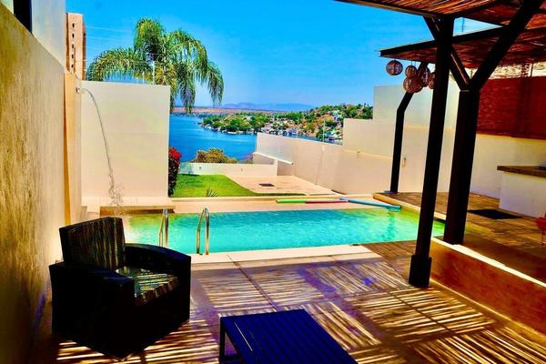 Foto de inmueble en lomas tropicales, Col. Tequesquitengo C.P. 62915, Jojutla
