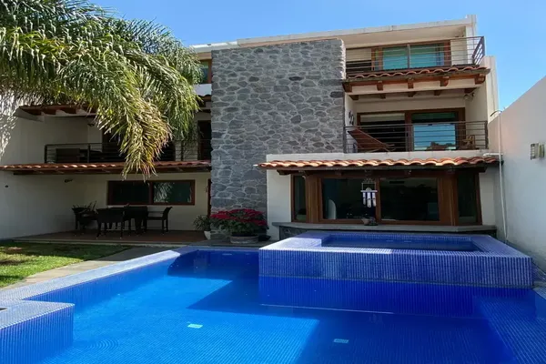 Foto de inmueble en LOMAS TZOMPANTLE #1, Col. Lomas de Zompantle C.P. 62157, Cuernavaca
